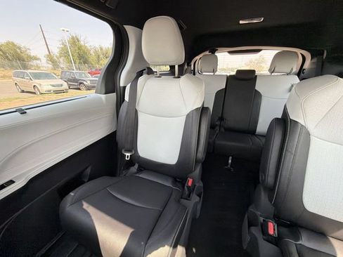 Used 2026 Toyota Sienna XSE AWD/4WD image 15