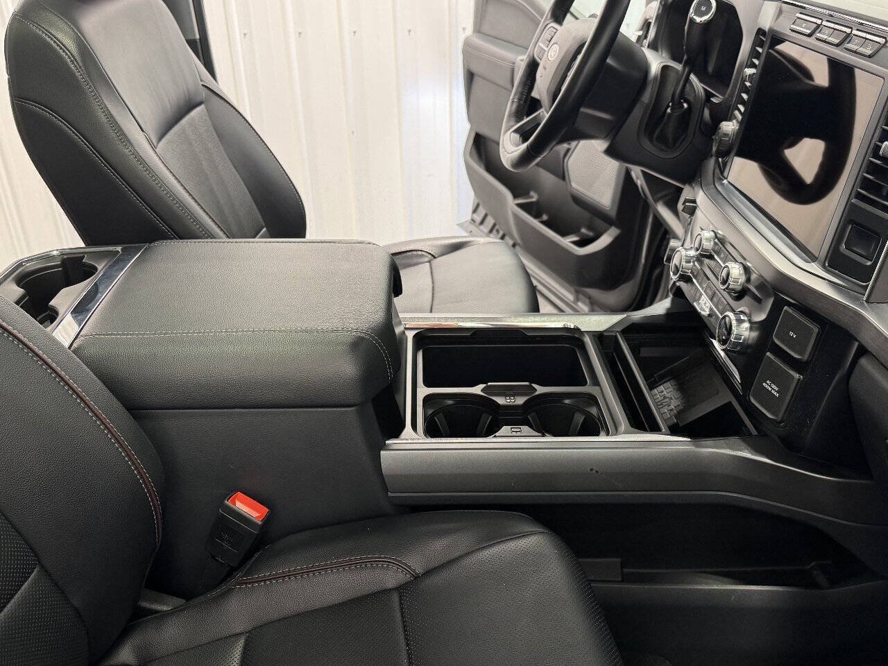 Used 2023 Ford F350 Lariat w/ Lariat Ultimate Package AWD/4WD image 27