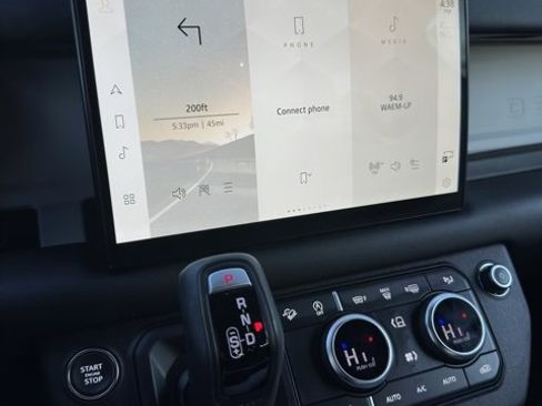 Used 2025 Land Rover Defender 110 S image 13