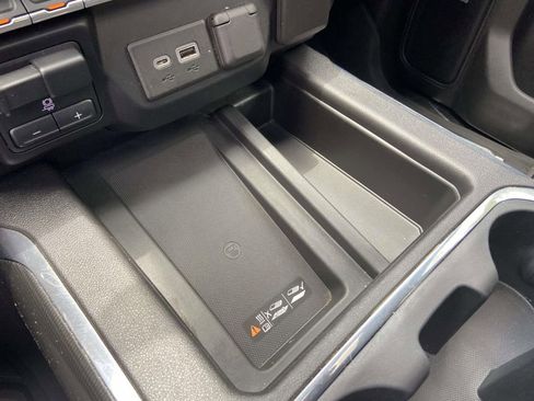 Used 2020 GMC Sierra 1500 AT4 w/ AT4 Premium Package AWD/4WD image 30