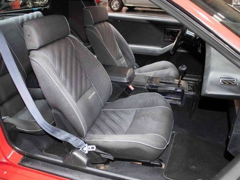 Used 1987 Chevrolet Camaro Z28 RWD image 28