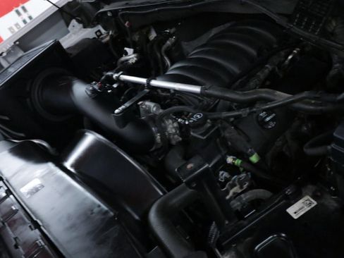 Used 2024 Chevrolet Silverado 2500 Custom w/ Custom Value Package image 8