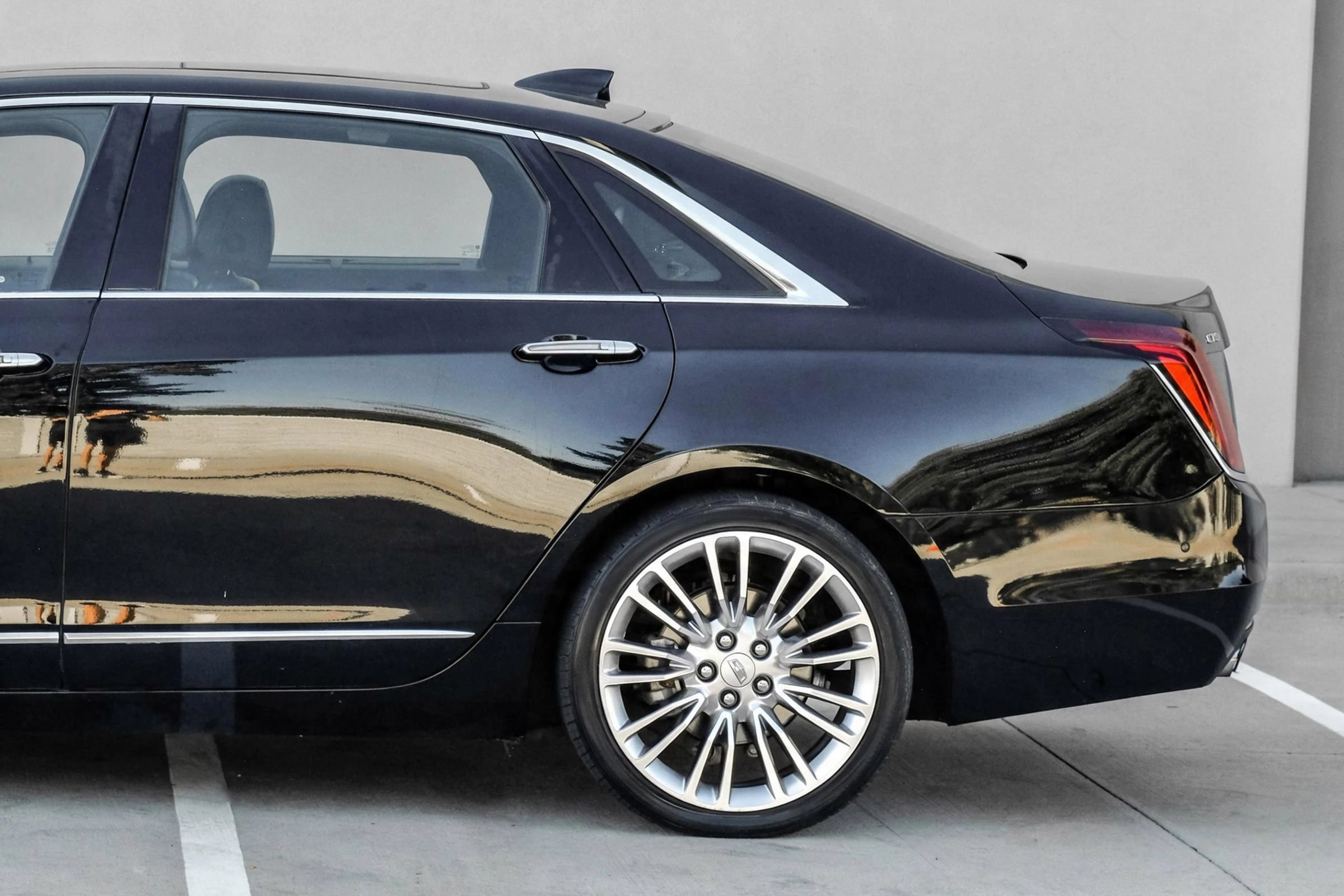 Used 2018 Cadillac CT6 Premium Luxury w/ Super Cruise Package AWD/4WD image 19