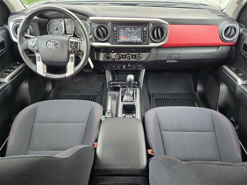 Used 2019 Toyota Tacoma SR5 image 12