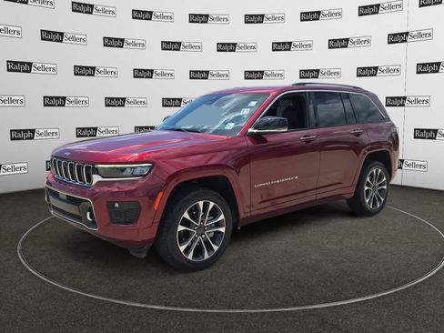 Certified 2023 Jeep Grand Cherokee Overland w/ Adv Protech Group III RWD image 2