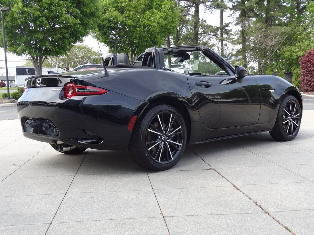 New 2026 MAZDA MX-5 Miata Grand Touring w/ Weather Package RWD image 4