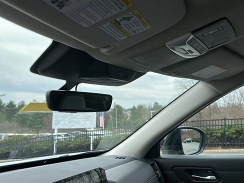 Certified 2023 Nissan Pathfinder SL image 21