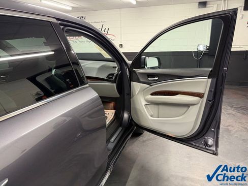 Used 2018 Acura MDX SH-AWD image 39