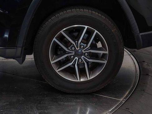 Used 2020 Jeep Grand Cherokee Limited AWD/4WD image 10
