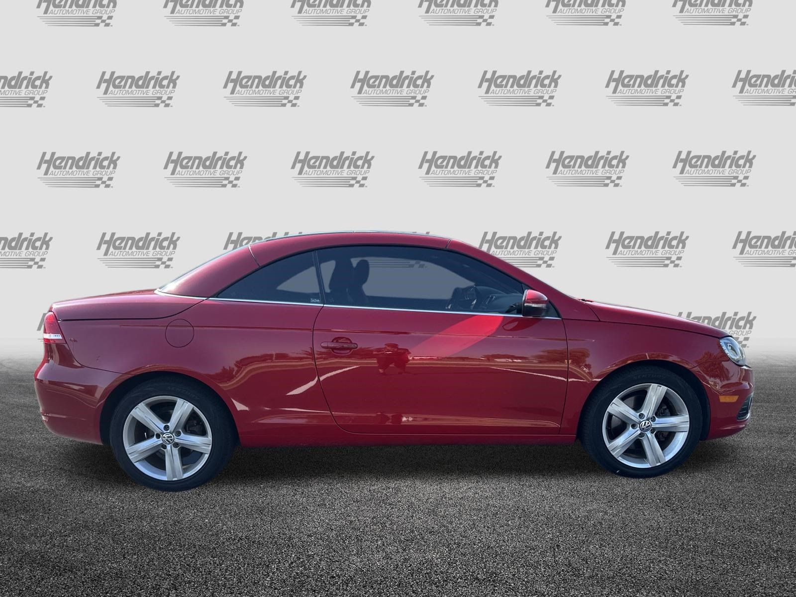 Used 2012 Volkswagen Eos Lux FWD image 11