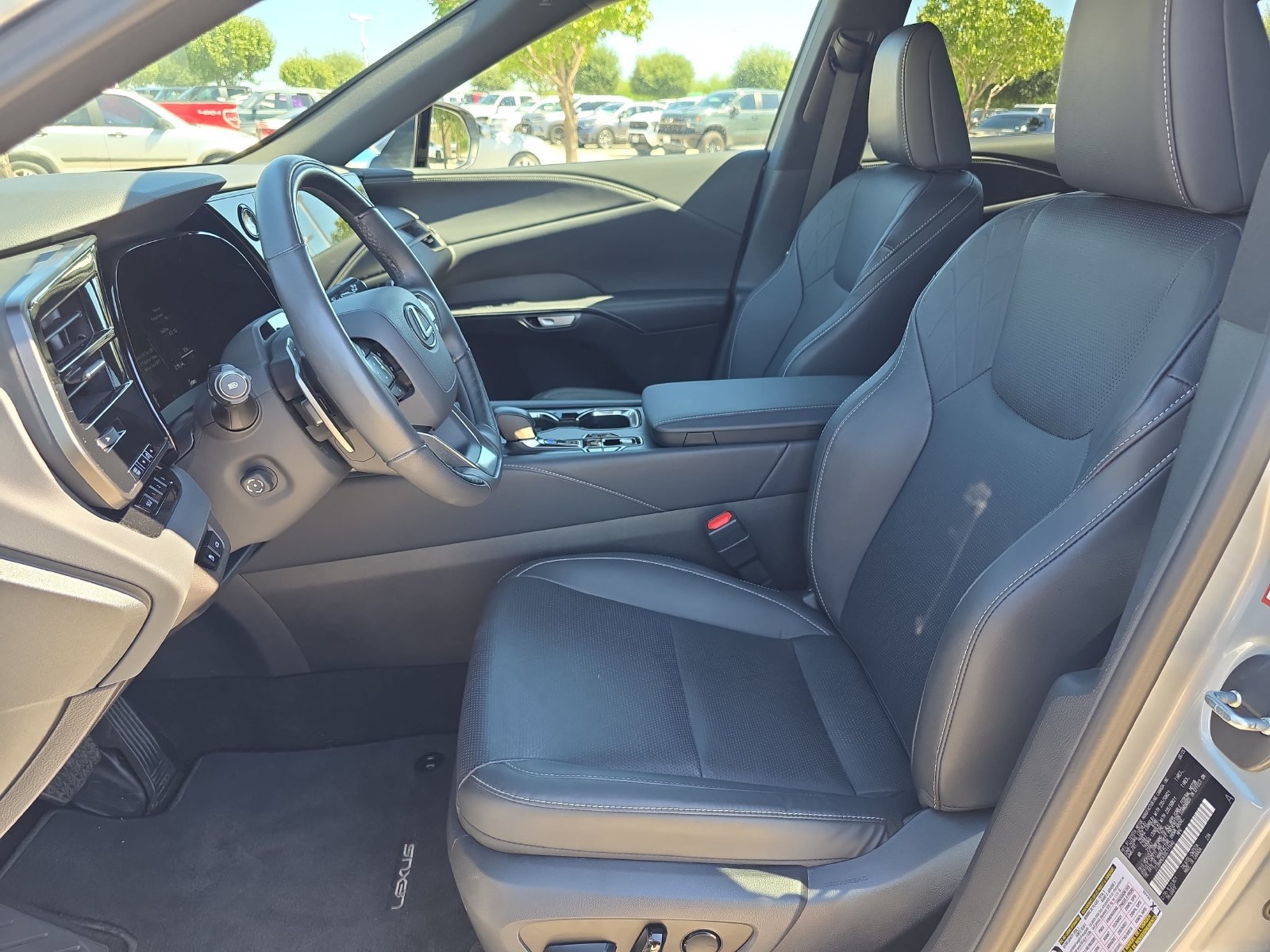 Used 2025 Lexus RX 350 Premium Plus w/ Convenience Package AWD/4WD image 12