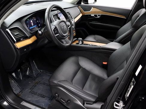 Used 2024 Volvo XC90 B5 Plus image 10