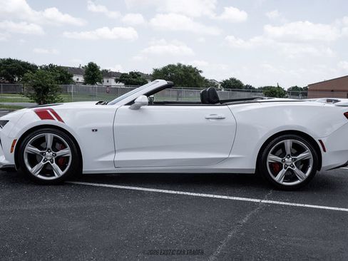 Used 2017 Chevrolet Camaro SS RWD image 3