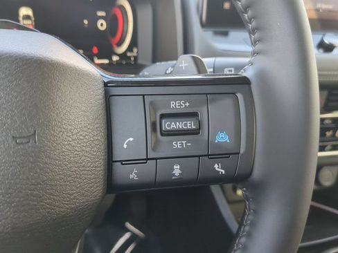 Certified 2025 Nissan Rogue SL w/ Tech Package FWD image 26