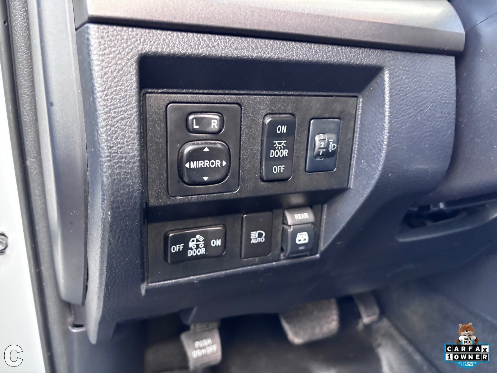 Used 2018 Toyota Tundra SR5 w/ TRD Sport Package AWD/4WD image 13