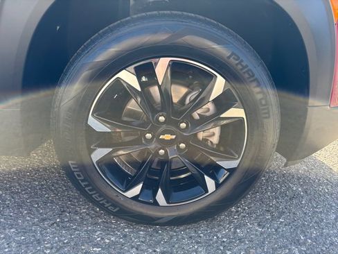 Used 2022 Chevrolet TrailBlazer LT w/ Convenience Package FWD image 29