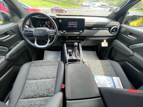 Certified 2023 Chevrolet Colorado Z71 w/ Advanced Trailering Package AWD/4WD image 25