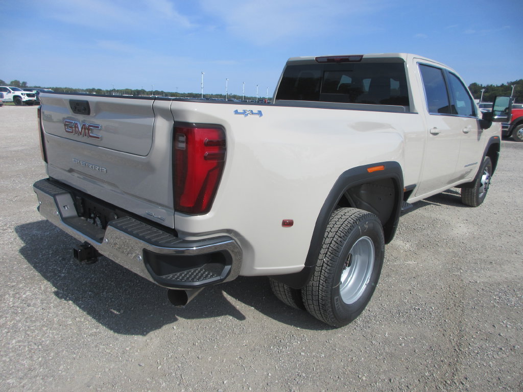 New 2026 GMC Sierra 3500 SLE w/ SLE Value Package AWD/4WD image 5