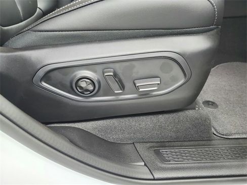 New 2026 Jeep Grand Cherokee L Limited image 41