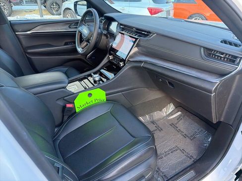 Used 2024 Jeep Grand Cherokee Overland w/ Trailer Tow Package image 24