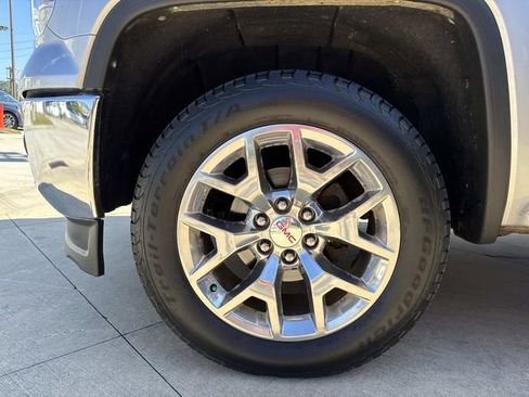 Used 2015 GMC Sierra 1500 SLT w/ SLT Crew Cab Value Package image 6