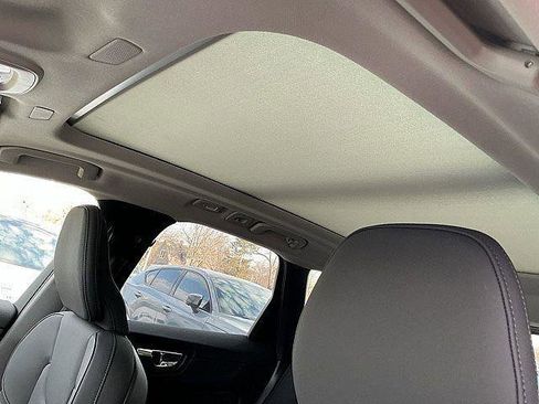 New 2026 Volvo XC60 B5 Plus w/ Climate Package AWD/4WD image 16