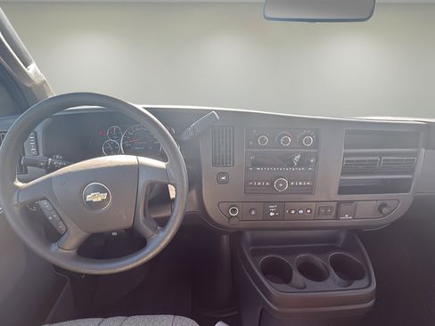 Used 2024 Chevrolet Express 3500 LT w/ LT Preferred Equipment Group image 10
