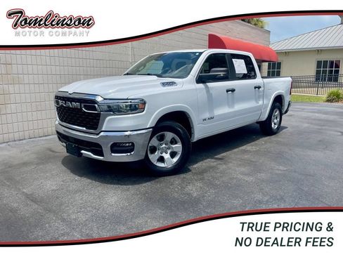 Used 2025 RAM 1500 Big Horn AWD/4WD image 1