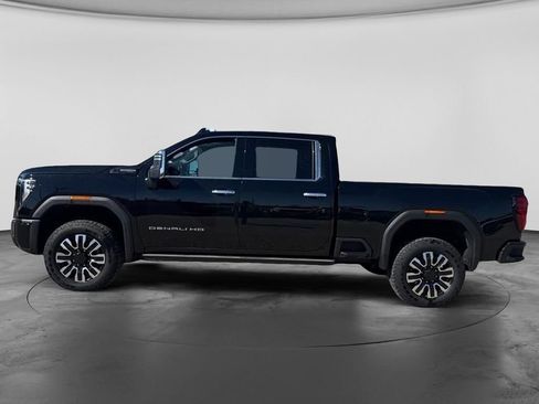 Used 2025 GMC Sierra 3500 Denali Ultimate AWD/4WD image 11