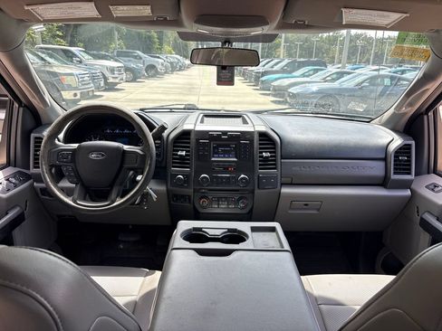 Used 2017 Ford F250 XL w/ Power Equipment Group RWD image 7