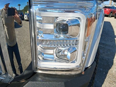 Used 2012 Ford F250 Lariat w/ Lariat Interior Pkg image 43