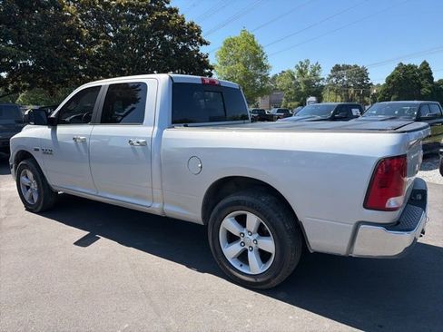 Used 2018 RAM 1500 Classic SLT RWD image 5
