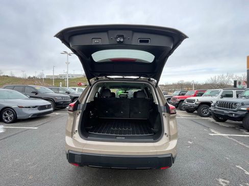 Used 2025 Nissan Rogue SV w/ Rock Creek Premium Package image 19