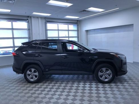 Used 2025 Toyota RAV4 XLE image 36