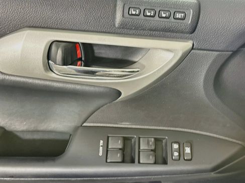 Used 2013 Lexus CT 200h w/ Leather Pkg FWD image 22
