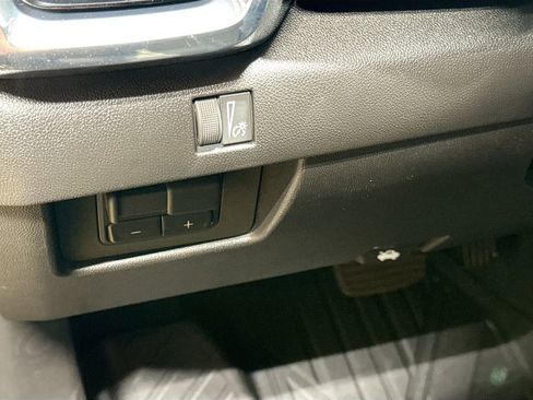 New 2026 GMC Canyon Elevation w/ Convenience Package image 10