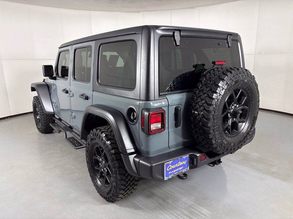 Used 2026 Jeep Wrangler Unlimited Sport AWD/4WD image 6