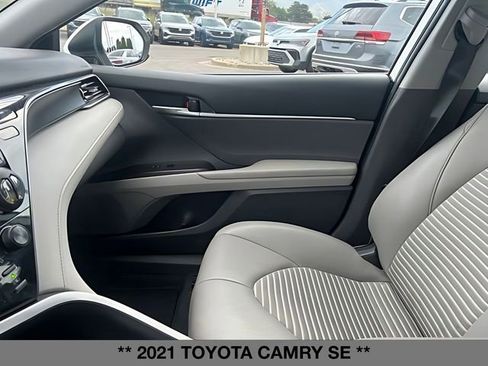 Used 2021 Toyota Camry SE FWD image 29