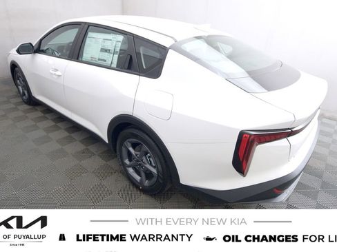 New 2025 Kia K4 LXS image 7