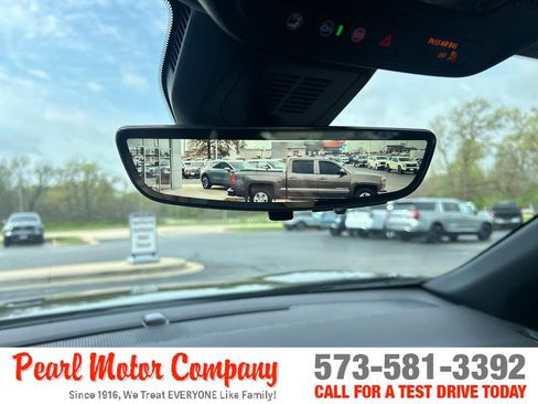 New 2026 Chevrolet Equinox ACTIV w/ Convenience Package III AWD/4WD image 16