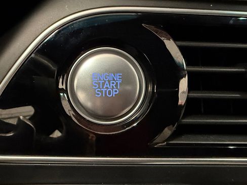 Used 2023 Genesis G70 2.0T w/ Sport Prestige Package image 35