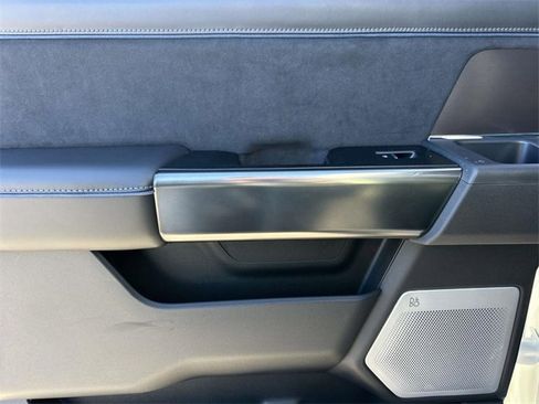 New 2026 Ford F250 Platinum w/ Tremor Off-Road Package image 17