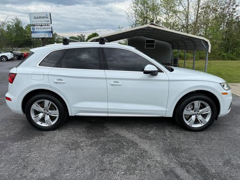 Used 2019 Audi Q5 2.0T Premium Plus w/ Premium Plus Package image 9