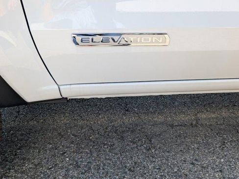 New 2026 GMC Canyon Elevation AWD/4WD image 3