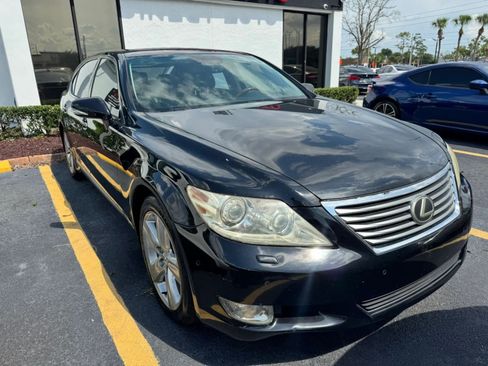 Used 2012 Lexus LS 460 L w/ Luxury Pkg RWD image 3