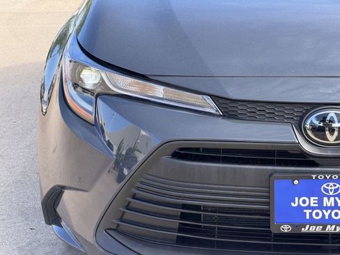 Used 2026 Toyota Corolla LE FWD image 5