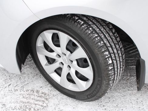 Used 2024 Toyota Corolla LE image 16