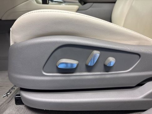 Used 2022 Cadillac XT5 Premium Luxury image 30