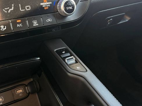 Used 2020 Kia Telluride EX w/ EX Premium Package AWD/4WD image 22