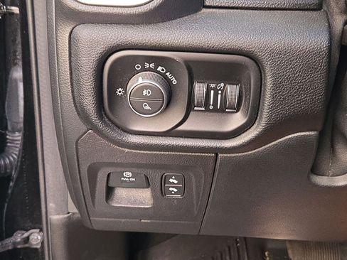 Used 2022 RAM 1500 Laramie image 14